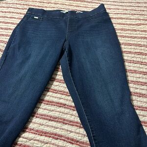 Women’s pull on jeans